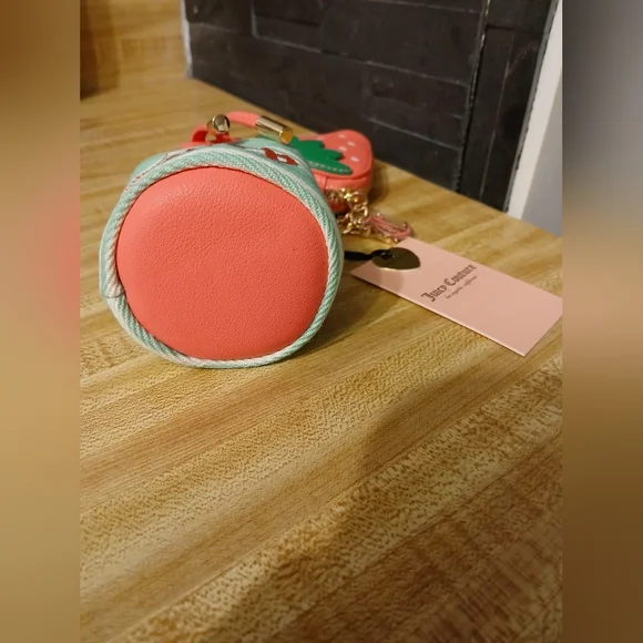 Juicy Couture NWT Strawberry 2 Piece Wristlet Set - Picture 7 of 8